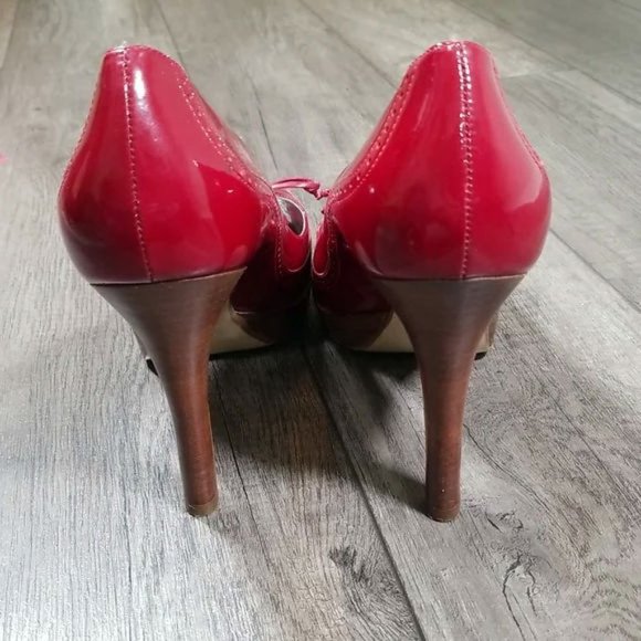 Marc Fisher Peep Toe Platform Pumps Size 8.5M Red Leather Uppers - Picture 8 of 8